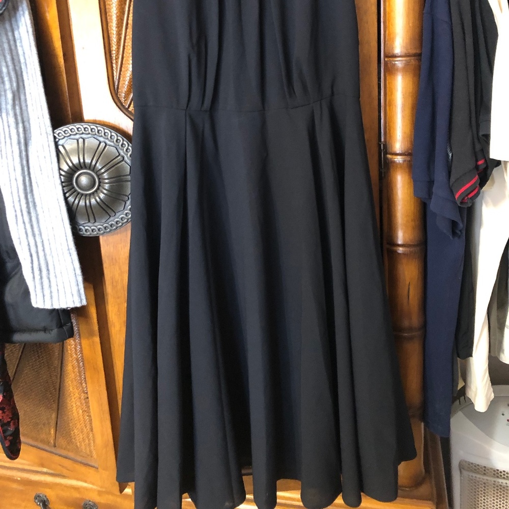 WOMEN'S SLEVELESS DRESS - Picture 2 of 3